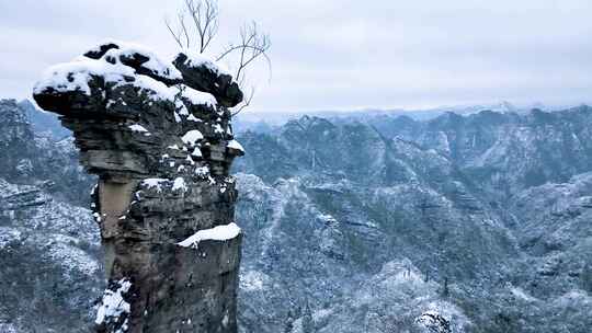 世界遗产地贵州施秉云台山大山雪景航拍