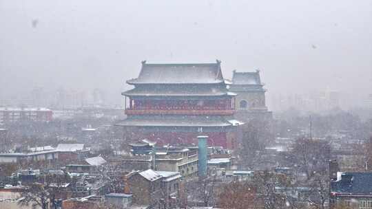 大雪皑皑下的北京钟鼓楼视频素材模板下载