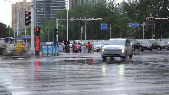 雨天 下雨 城市风光 写意 台风 雨中景色视频素材模板下载