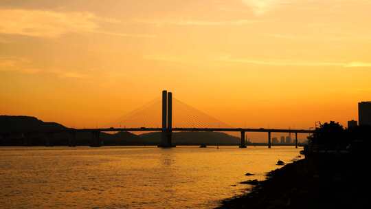珠海横琴大桥延时桥梁日转夜延时黄昏大桥