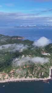 竖屏海上岛屿清晨云海