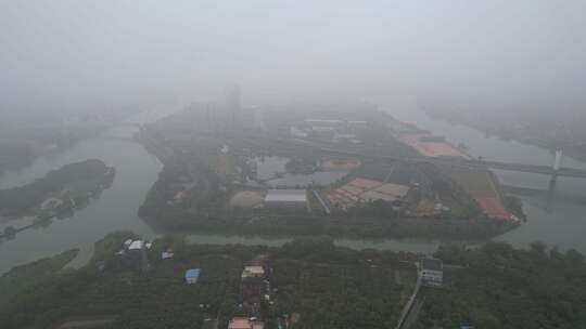 阴雨绵绵的广东东江流域航拍