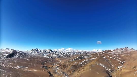西藏高原蓝天雪山航拍