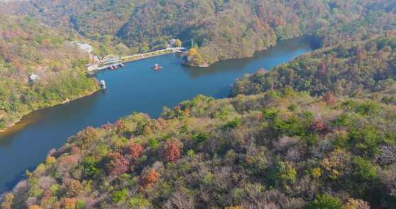 武汉木兰天池风景区深秋风光