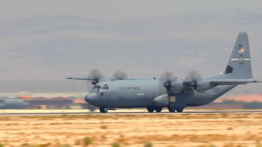 空军C130起飞视频素材模板下载