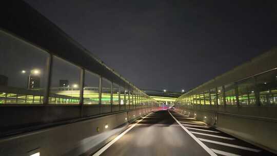 城市夜晚夜景开车第一视角汽车窗外沿途风景