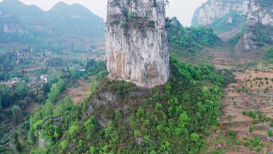 航拍贵州毕节枪杆岩，不一样的地质奇观