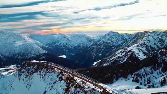 日出云海雪山日照金山唯美早晨清晨风景风光