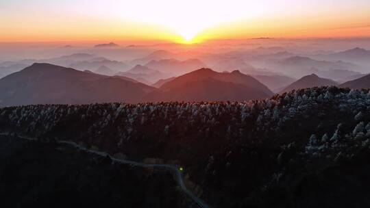 浙江临安大明山群山雾绕山水画日出雾凇光影