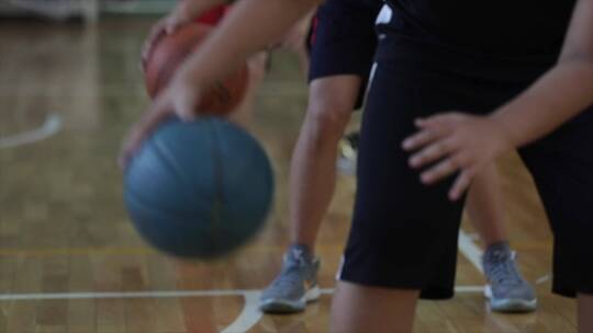 学校体育课 户外活动 中小学足球篮球田径视频素材模板下载