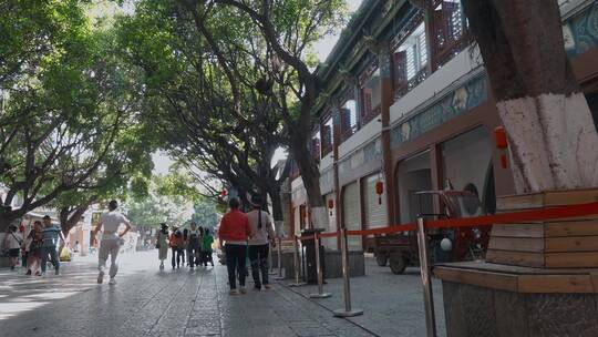 游客街景视频云南建水古城店铺石板路