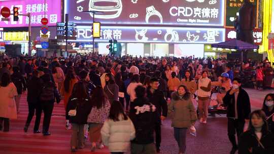 长沙黄兴路步行街夜景人山人海