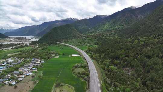 西藏林芝市林拉高速公路自然风光航拍