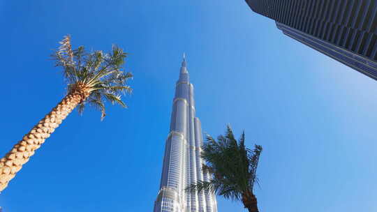 阿联酋迪拜购物中心的哈利法塔，著名地标。视频素材模板下载