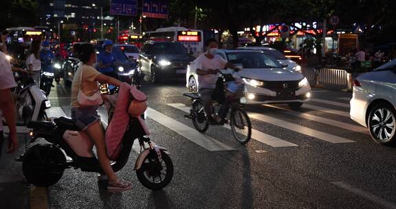 升格 慢动作 出租车 车流 汽车 过马路