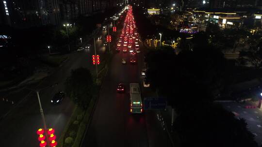 夜晚珠海马路道