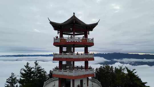 四川广元曾家山龙神阁美景