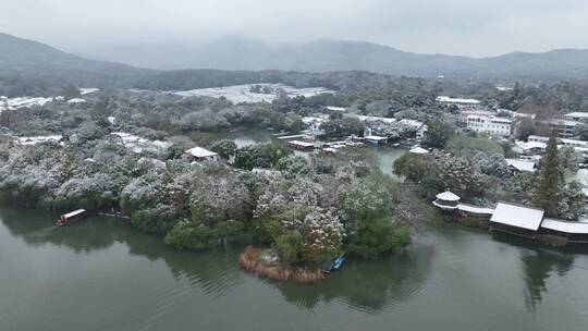 航拍西湖大雪