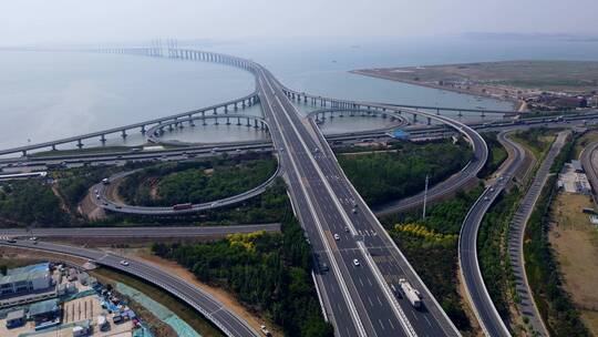 4K 航拍青岛胶州湾跨海大桥高速公路天际线