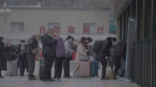 春运返乡 候车 列车出行 火车站素材