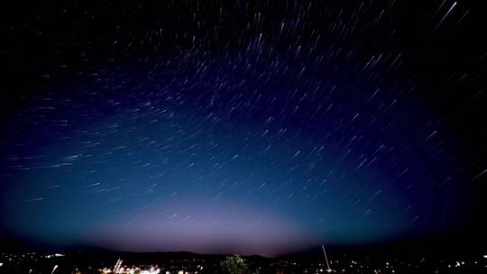 夜空中的星迹