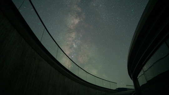 松阳大毛岘背旋转楼梯星空