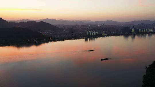 航拍杭州市富阳区富春江夜景