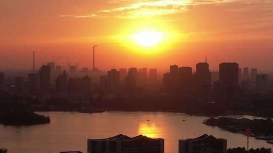 城市夕阳晚霞火烧云夜景降临山东聊城