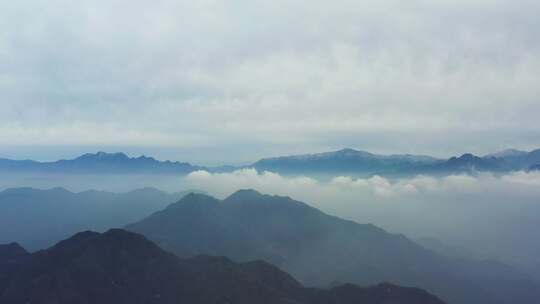 航拍秦岭山脉秋季风景云海