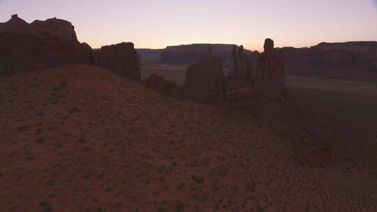 沙漠岩石纪念碑的延时拍摄景观