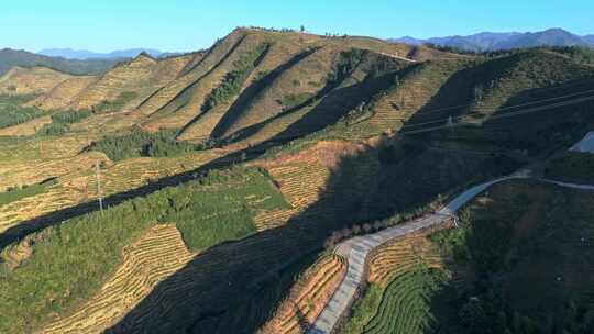 航拍皖南山区山脊风景