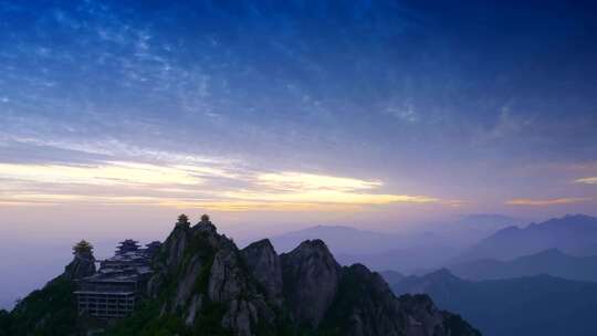 清晨云海日出云层山顶山林山峰云雾缭绕风景视频素材模板下载