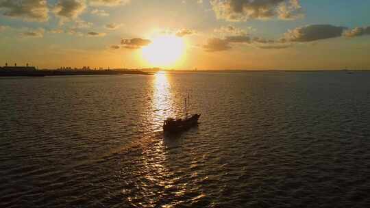 夕阳 落日海上渔船 南通如东黄海航拍