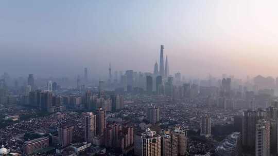 上海陆家嘴城市风光秋天晨雾