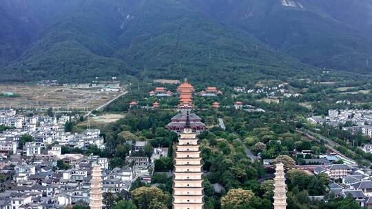 云南大理崇圣三塔寺航拍视频视频素材模板下载