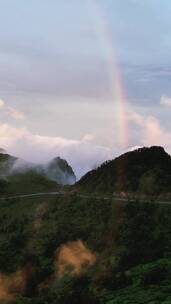 湖北神农架日落晚霞夕阳火烧云竖屏