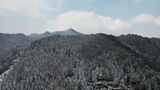山川丘陵冬天雪景航拍高清在线视频素材下载