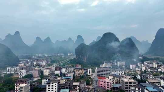 桂林山脉和乡村城市