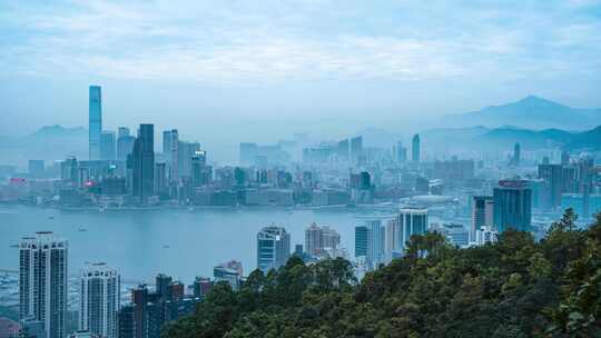 香港城市低空雾霾日转夜延时