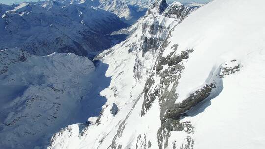 雪山航拍