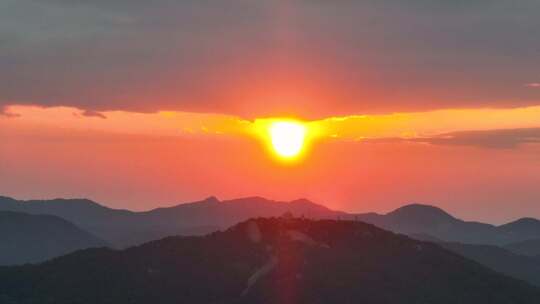 太阳落山 日落西山 晚霞 火烧云 落日