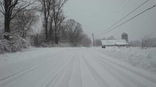 冬季雪路