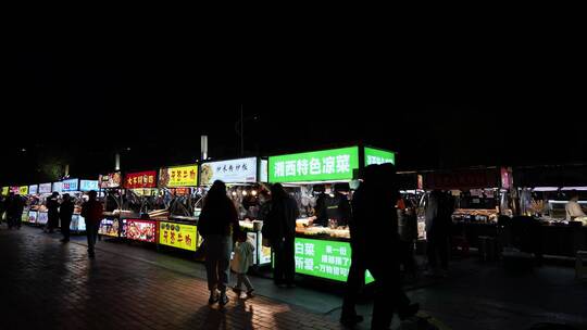 路边摊 小吃摊 夜市 夜晚人流 延时摄影视频素材模板下载