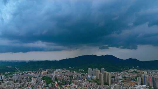 广州航拍暴风雨来临