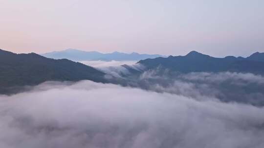 安徽石潭景区 瀑布云