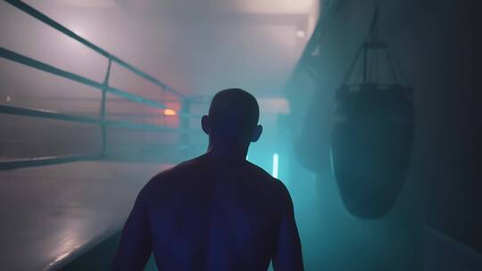 拳击手在健身房训练视频素材模板下载