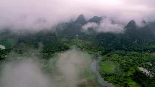 航拍桂林山水日出云海风光