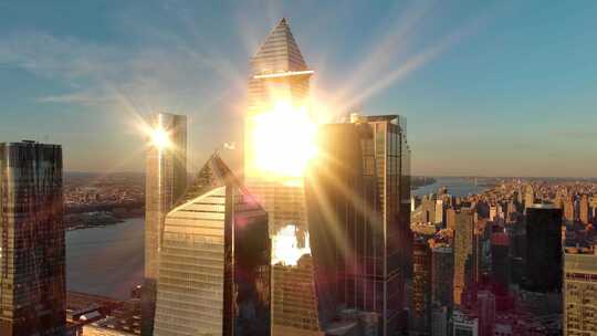 航拍曼哈顿哈德逊广场阳光照射摩天大楼日落