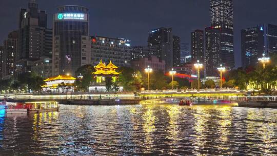 成都九眼桥安顺廊桥夜游锦江游船游客夜景