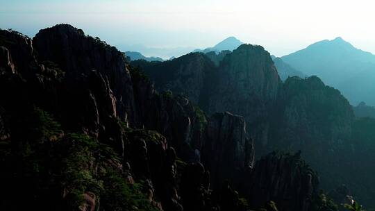 黄山的水墨剪影